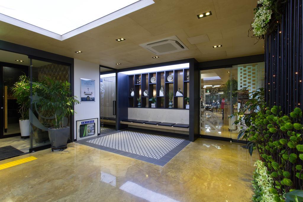 I-Jin Hotel Czedżu Zewnętrze zdjęcie